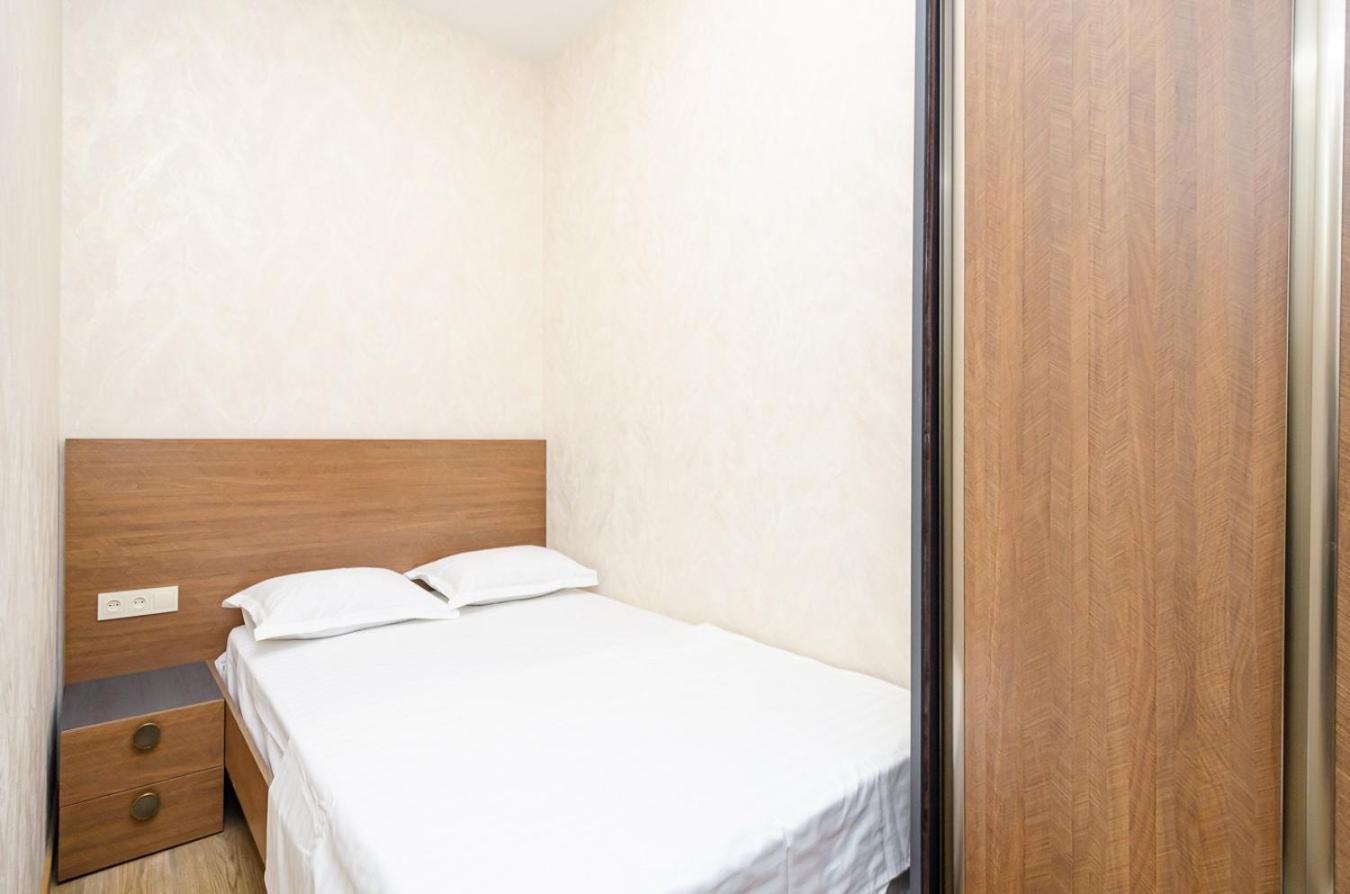 15. Double Room Apartaments With Fresh Style エレバン エクステリア 写真